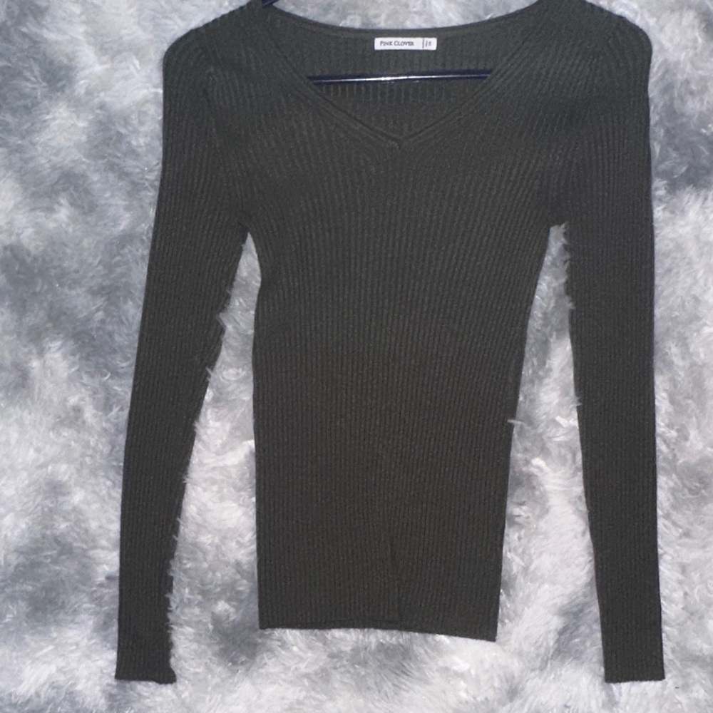 Pink Clover Ribbed V-Neck Sweater - Olive XS NWOT
